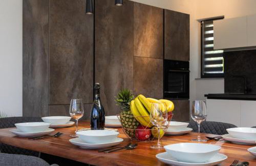 Villa Niko with heated pool, sauna and jacuzzi - Photo 28