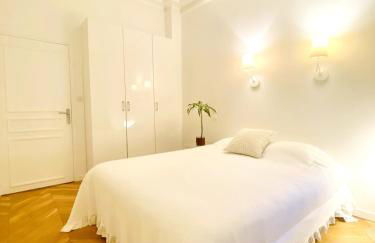 Arty chic flat between Arc de Triomphe & Eiffel Tower - Foto 12