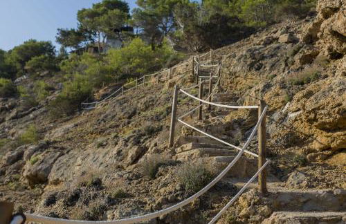 Amazing Ibiza Villa Can Icarus 6 Bedrooms Perched On A Cliff Overlooking The Beach Of Cala Moli San Jose - Foto 33