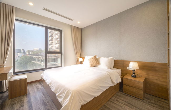 Luxe Paradise Suites Tay Ho - Photo 20