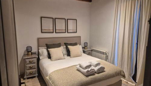 Chalet con encanto Jardín y Parking Privado - Foto 4