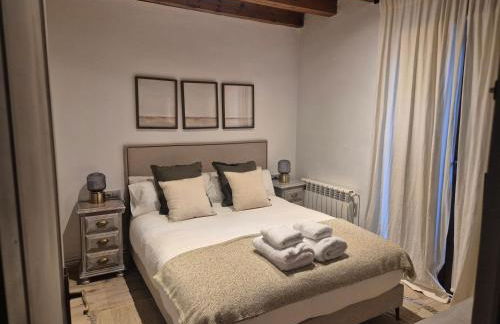 Chalet con encanto Jardín y Parking Privado - Foto 4