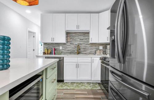 Goodtime House 5 min to Beach, Pool Coming Sept! - Foto 32