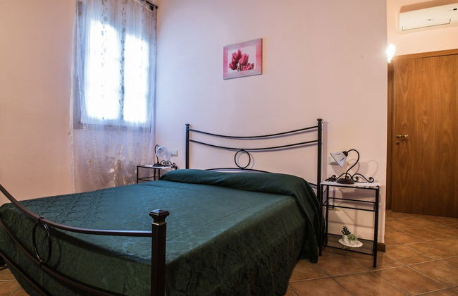 Vacation Home in Tuscany With Pool - Photo 5