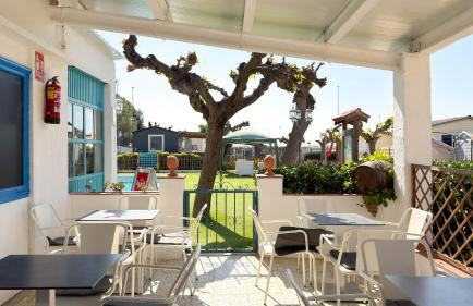 Camping Costa Dorada Bungalow Maia - Foto 12