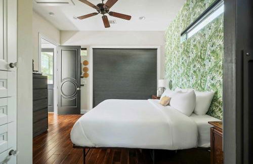 Modern Home with Casita - Balcony & Mins to DT ATX - Foto 19