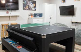 Family Home with Pool, Game Room, and Grill Near Disney - Foto 3