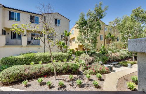Walk to Public Transit Oceanside Home with Balcony - Photo 24