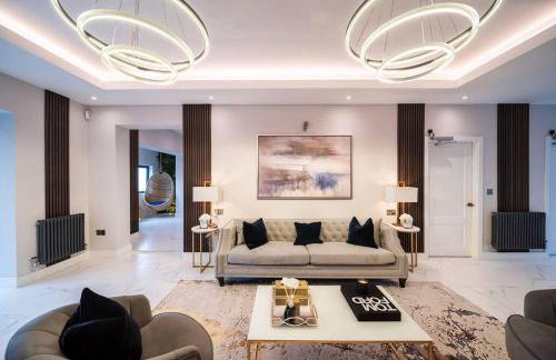 Lux Manor Sleeps 30 - Pool Sauna Hot Tub Cave - Foto 32