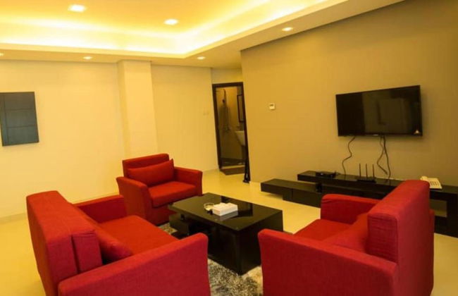 Golden Rose Luxury Suites - Photo 12