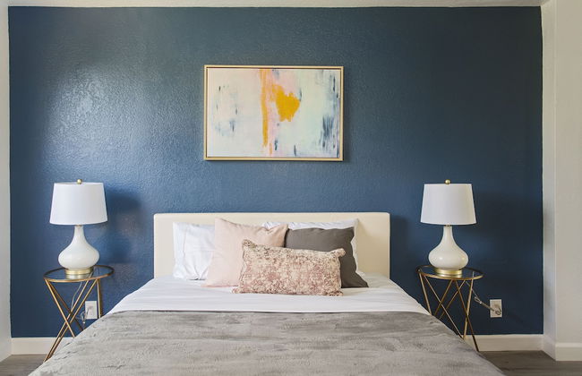 Luxurious 2BD & Den Hollywood Apartment - Foto 13