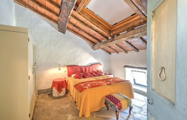 Tuscan Charm With Pool & Views - Foto 17