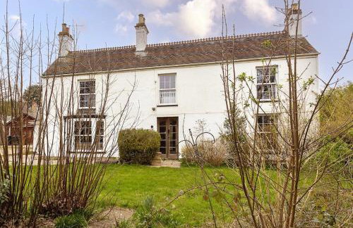 8 Bedroom House in Barwell Sleeps 15 with Parking - Foto 28