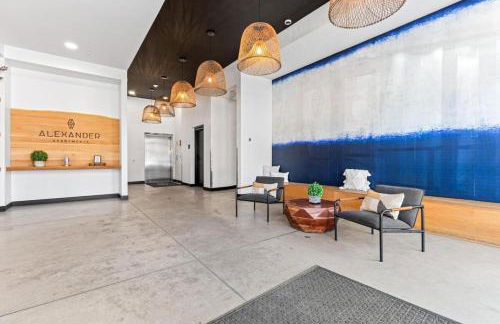 Luxurious 2BR Retreat near Downtown with Roofdeck and Gym - Foto 41