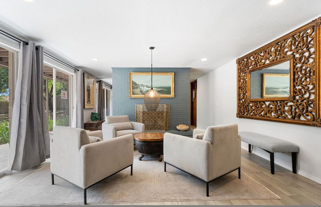 Spacious Family Home w Pool Hot Tub Large Yard - Photo 2