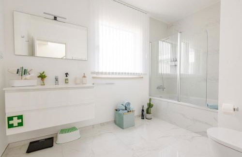 Villa Atlantica One luxury and unique with ocean view - Photo 27