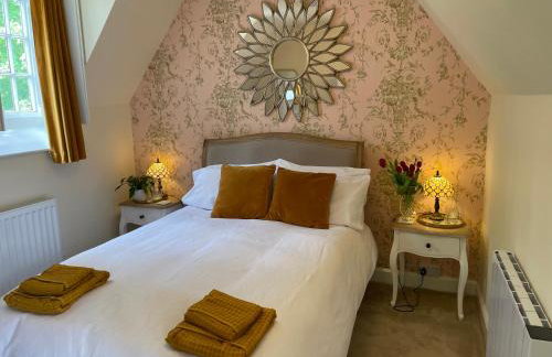 The Lodge - Photo 19