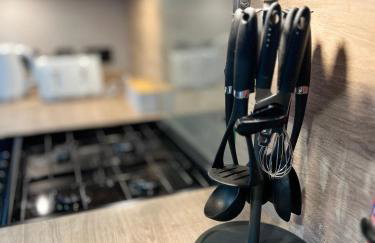 Modern Caravan 2025 with Decking - Foto 3