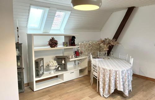 Dans Maison privée Appartement de charme, 70m2 avec pergola Et jardin à 15min centre de Strasbourg Chez Regine - Foto 10