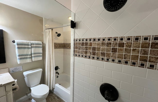 Highly Upgraded, 5 Bed, 4.5 ba, New Pool W/jacuzzi, 1/2 Mile Walk to Disney - Foto 23