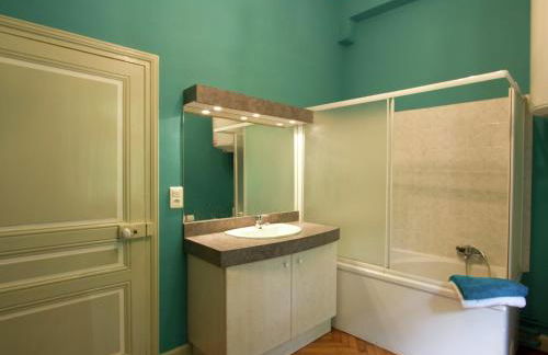 House in France with Pool and Views - Foto 27