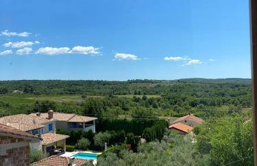 The Village View Apartment - Photo 22