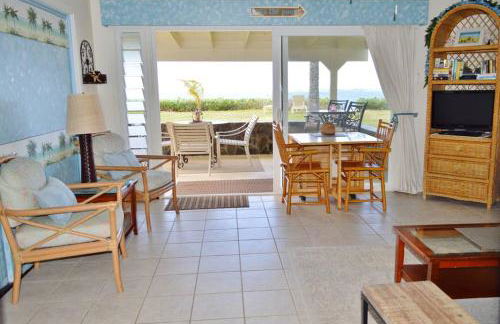 Stunning Ocean Views Condos in Oahu at Punaluu - Photo 19