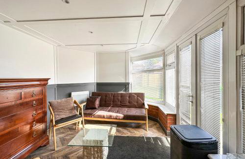 5BR Manchester Home Jacuzzi, Garden & Parking - Foto 5