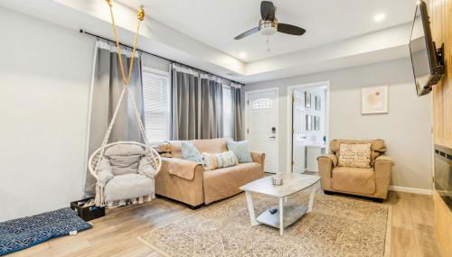 Next to Convention Center, Dave and Busters and Shops with parking - Foto 3