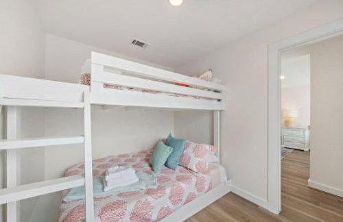 Bayfront Home with Private Pool, Pier, and Firepit - Foto 45