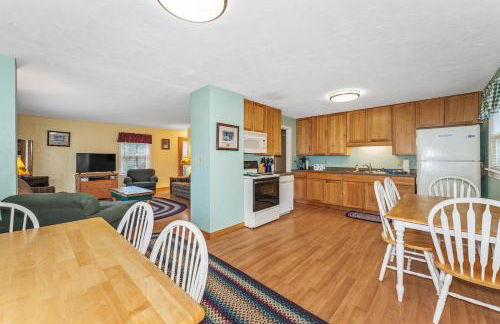 Cedaroma private Home in Resort to relax in the northwoods - Photo 50