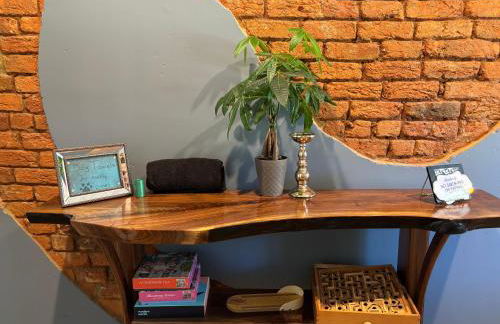 1920 Brick House-Hot Tub-Outdoor Brickoven Pizza-Pets-Breweries - Foto 53