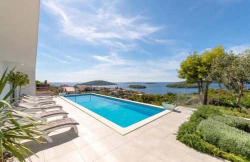 Villa Marvela - Family 4 Bedroom - Photo 4