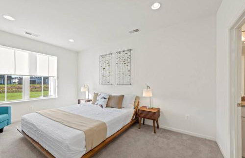 Modern Townhouse with Pool Gym & Tennis Near Beach - Foto 12