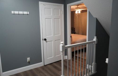 Stylish 4BR Prime Location Close to All! - Foto 30