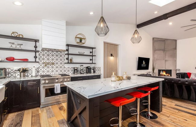 Sunburst Estate Htd Pool Putt Grn Sleeps 14 - Foto 15