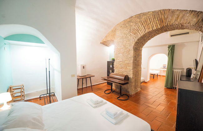 Campo De' Fiori Apartments - Photo 13