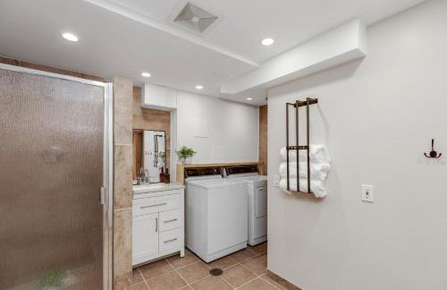 4 br Lakehouse, Fire Pit, King Beds, Bunk room - Foto 17