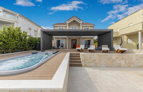 VILLA FUX ZRCE Novalja - direkt am Strand - Photo 14