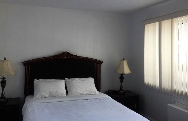 Duvernay Studios and Suites - Photo 5