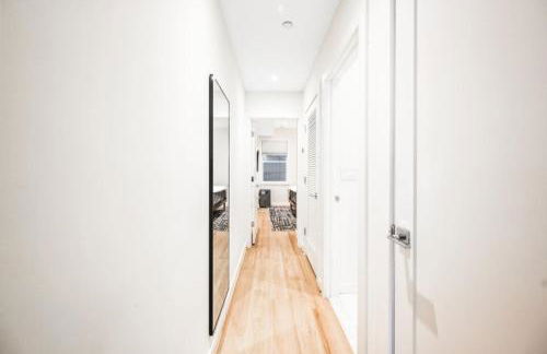 Sleeps 12 Downtown Entire home with rooftop - Foto 62