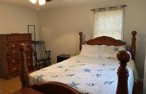 A Cozy Cape house steps to Restaurants & Beaches ~1.4 miles down scenic roads - Foto 14