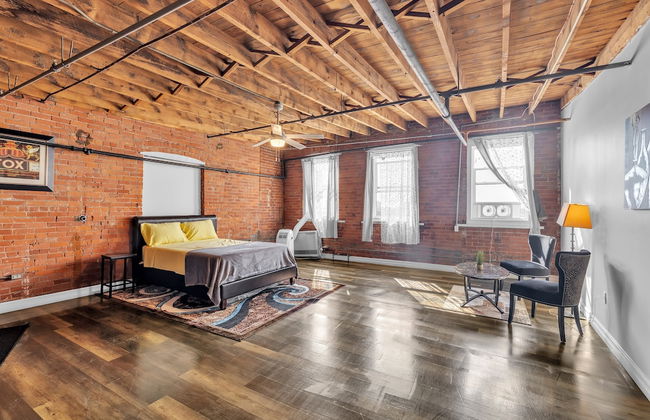 Stylish Chic Retreat At Lafayette Lofts 1 Bedroom Apts by RedAwning - Foto 6