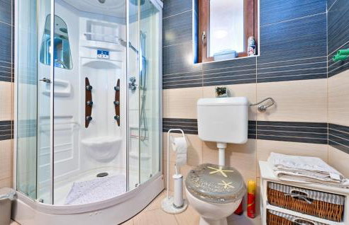 Amazing Home In Pustodol With Sauna - Photo 32