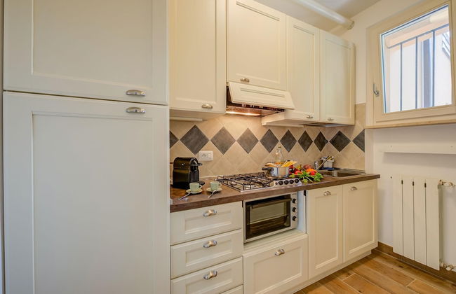 La Casa Accanto With Shared Pool - Photo 11