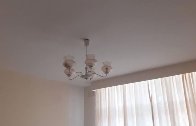 Spacious Executive Holiday Apartment In Bulawayo - Photo 4