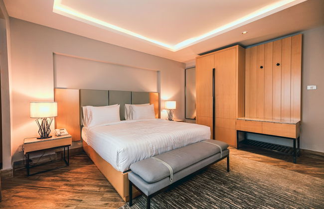 The Row Residential Hotel - Photo 9