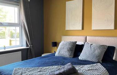 Large 4 Bedroom 3 Bathroom Town House with Secure Parking by Amazing Spaces Relocations Ltd - Foto 16