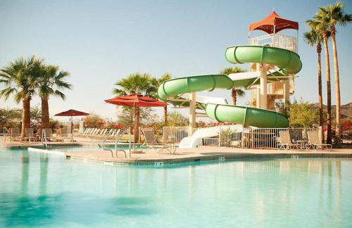 Beautiful Studio Apt in a great resort setting with fountains, courtyards, and pool with bar - Foto 24