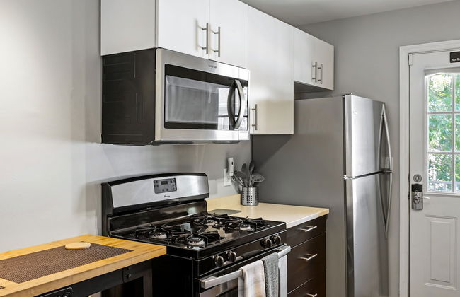 Brookwood Courtyard by BCA Furnished Apt - Foto 14